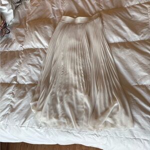 Aritzia Cream A-Line Pleated Skirt